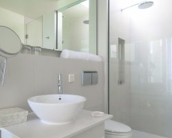 HIRKM-Overwater-Villa-Bathroom