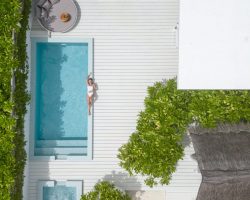Malahini Kuda Bandos - sunset beach pool suite
