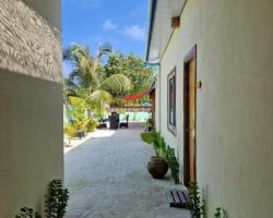 Mamello Beach Club Feridhoo