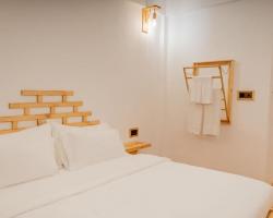 Manta Seaview Guest House