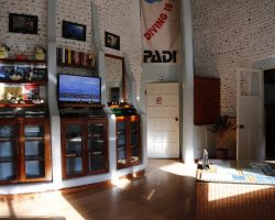 Nika Island Resort and Spa - diving center