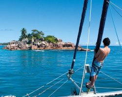 catamaran_seychelles-800x600-11-1