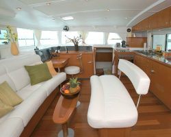 catamaran_seychelles_lagoon_800x600-04