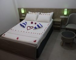 Shams DELUXE ROOM WITH BATHTUBE thoddoo