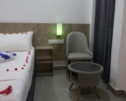 Shams DELUXE ROOM WITH BATHTUBE thoddoo